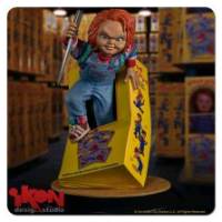 Child's Play - Chucky Breaking Free From Box PVC Statue